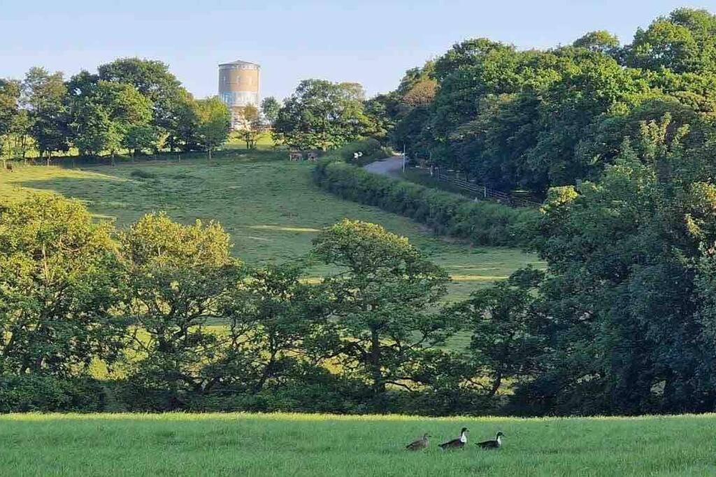Luxury Converted Water Tower In Flockton Villa Emley Dış mekan fotoğraf