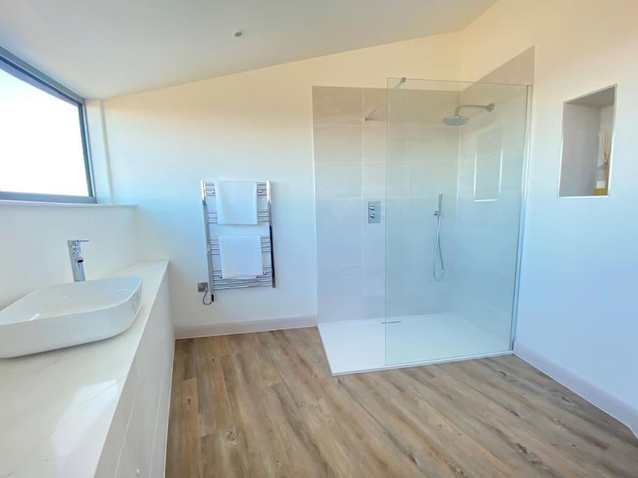 Luxury Converted Water Tower In Flockton Villa Emley Dış mekan fotoğraf