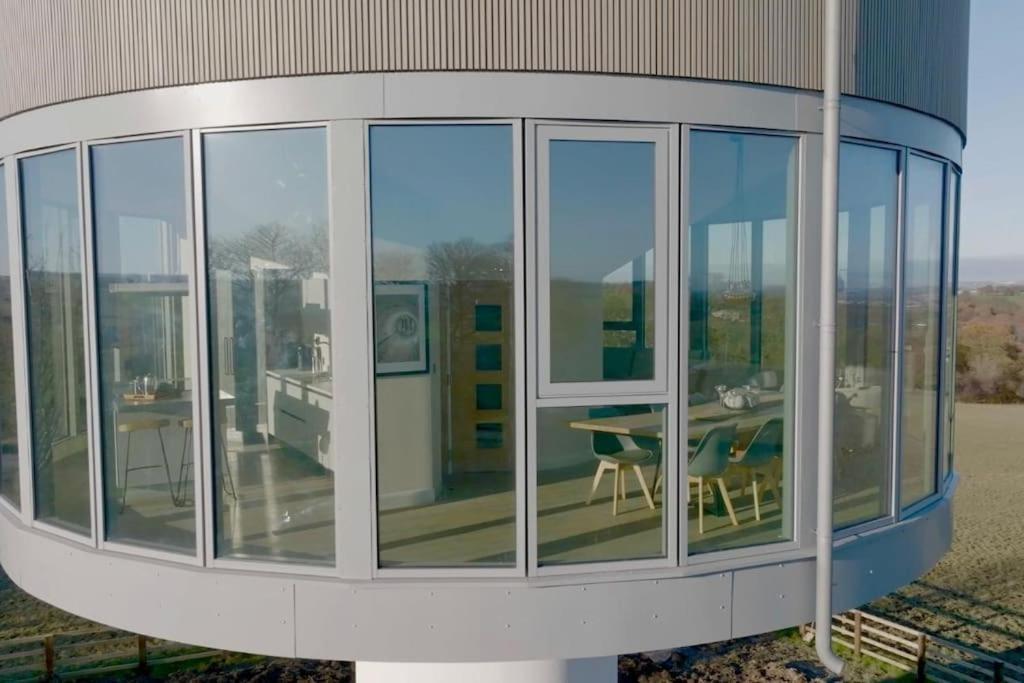 Luxury Converted Water Tower In Flockton Villa Emley Dış mekan fotoğraf